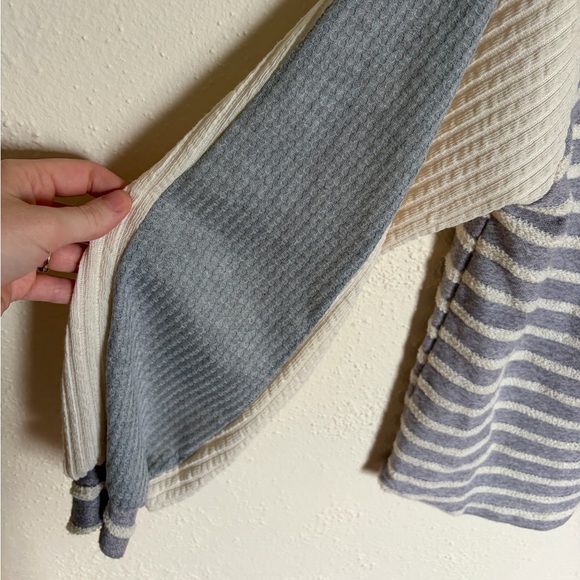 Bibi Mixed Pattern Top - Picture 7 of 8